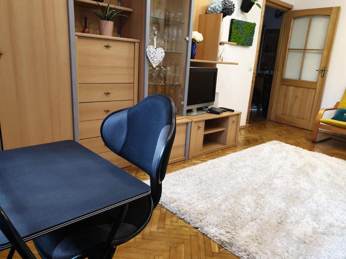 3 Camere Central 이아시 외부 사진